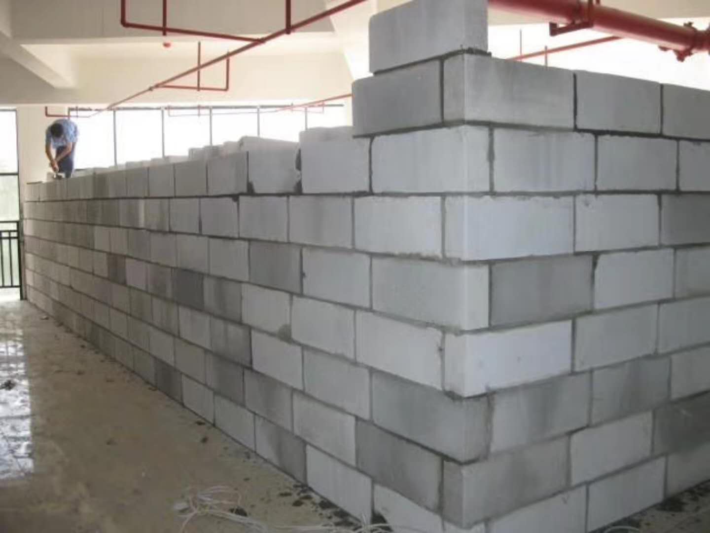 桐庐蒸压加气混凝土砌块承重墙静力和抗震性能的研究